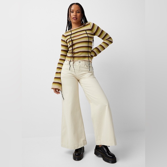 New Neutral Extra Wide Legged Jeans by The Ragged Preist Size 30 - Picture 3 of 6